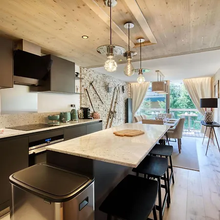 Moderne, 4 Ad., 2 Enf., - Fr-1-562-93 Courchevel